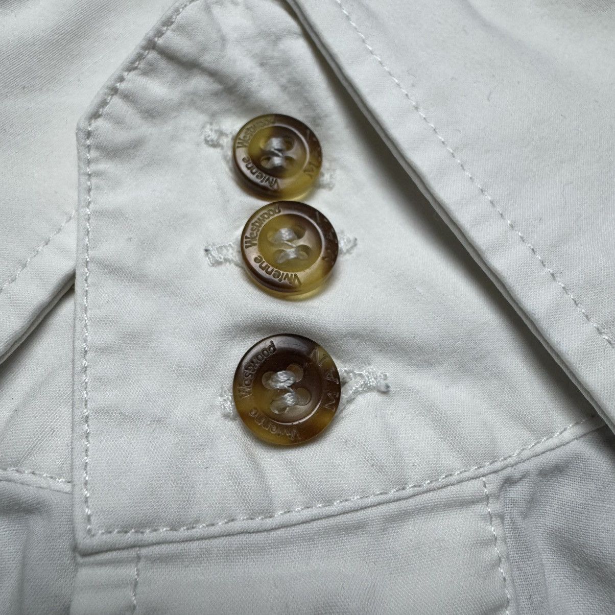 Designer × Vintage × Vivienne Westwood Vivienne Westwood White Shirt Men Size US M / EU 48-50 / 2 - 7 Thumbnail