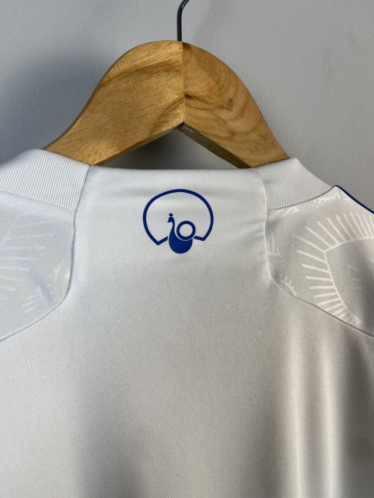Other BNWT Adidas 2023-2024 Leeds United Home Soccer Jersey Size US L / EU 52-54 / 3 - 7 Thumbnail