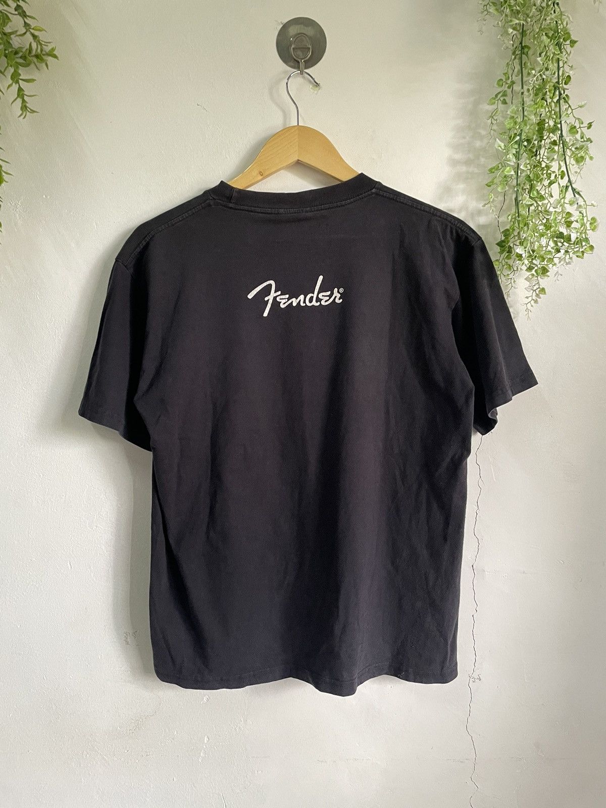 Band Tees × Fender × Vintage Vintage Fender Guitar Music Rare design Tshirt Size US M / EU 48-50 / 2 - 2 Thumbnail