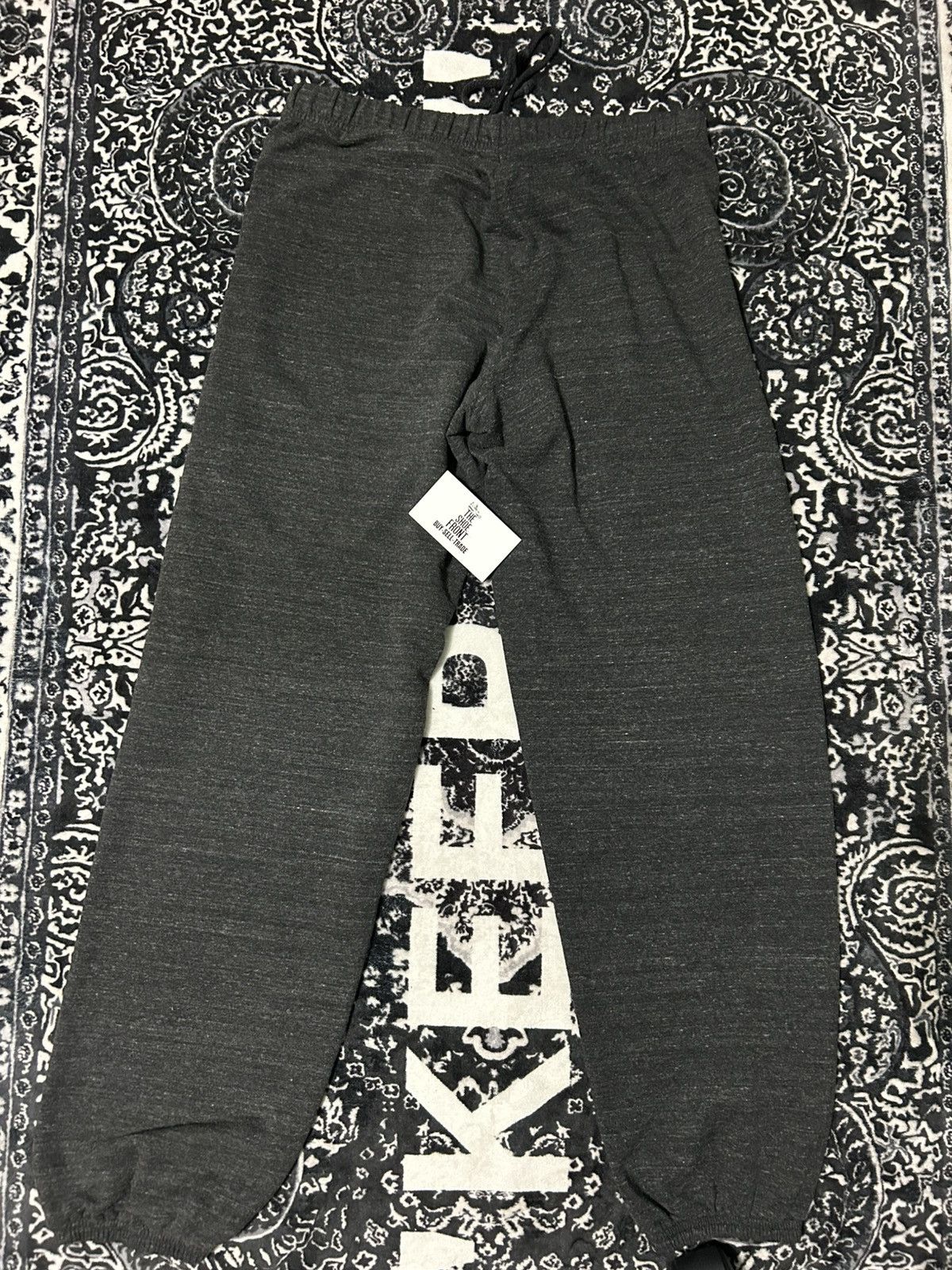 Chrome Hearts Chrome Hearts Vineyard Dagger sweats size M Size US 34 / EU 50 - 4 Thumbnail