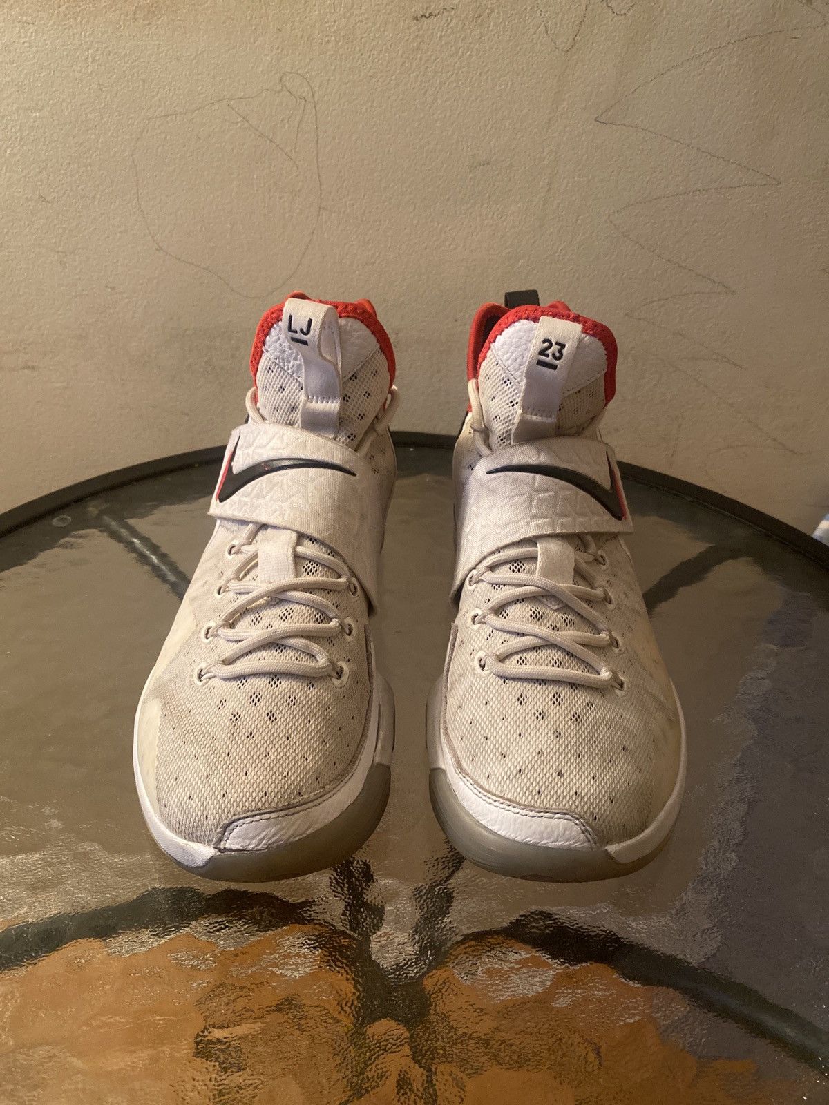 Nike LeBron 14 Size US 10.5 / EU 43-44 - 2 Thumbnail