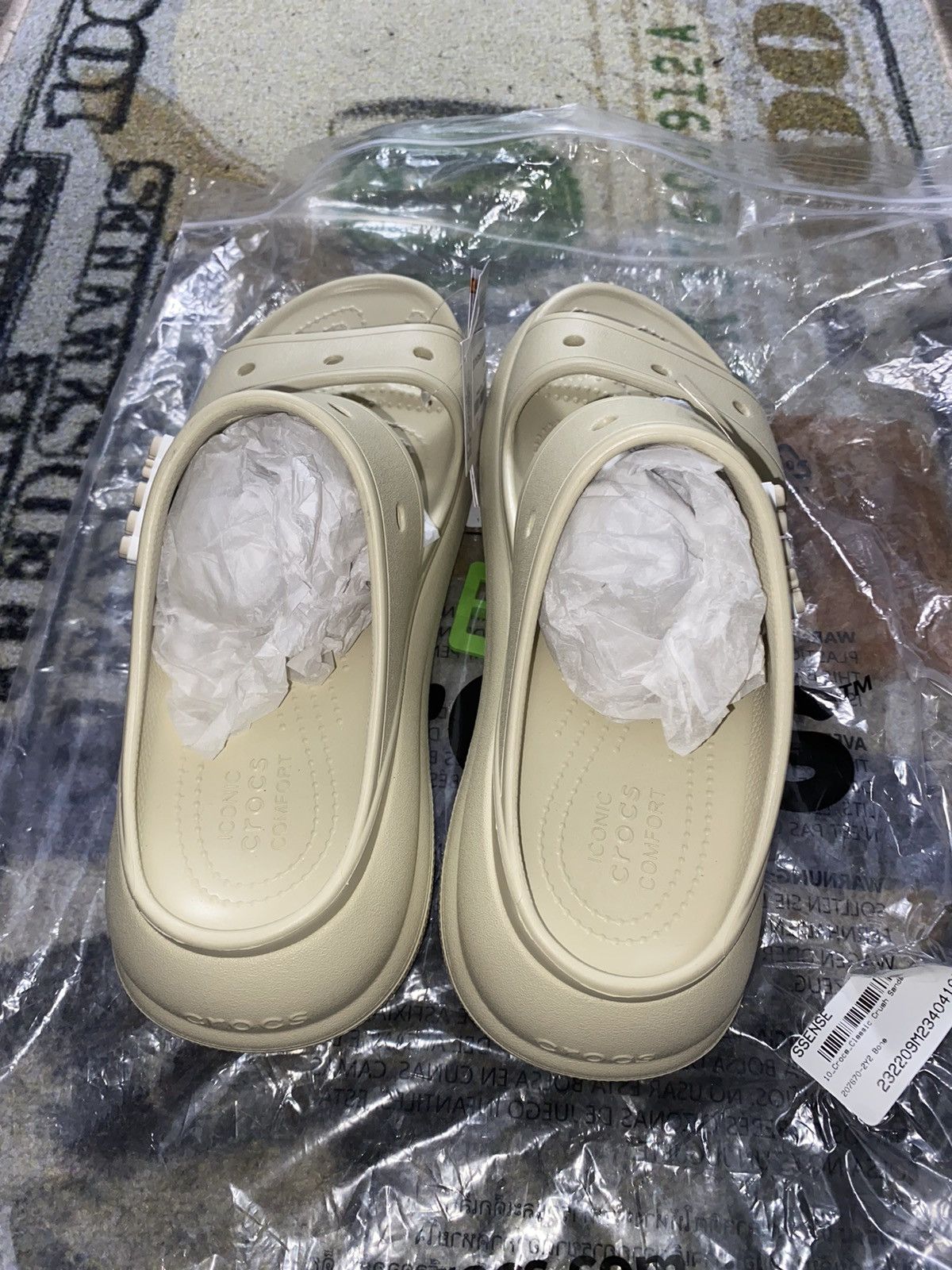 Crocs CROCS Beige Crush Sandals Size US 13 / EU 46 - 2 Thumbnail