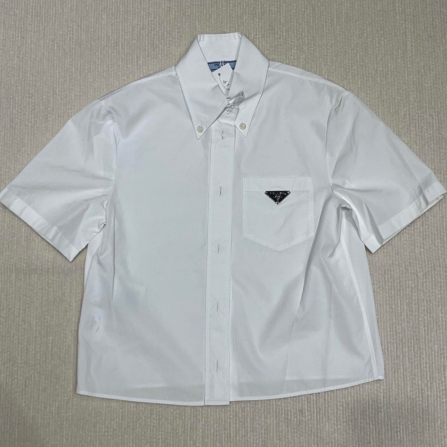 Prada Prada Logo Patch Cotton Short Sleeve Shirt Size S Size US S / EU 44-46 / 1 - 1 Thumbnail