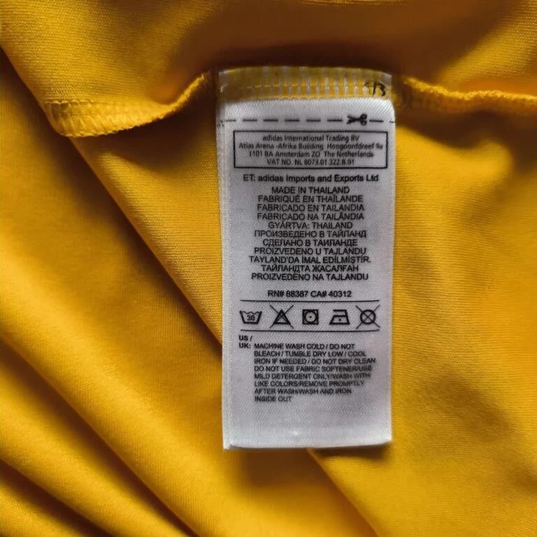 Adidas Wolverhampton Wanderers 2018-19 home football jersey size L Size US L / EU 52-54 / 3 - 7 Thumbnail