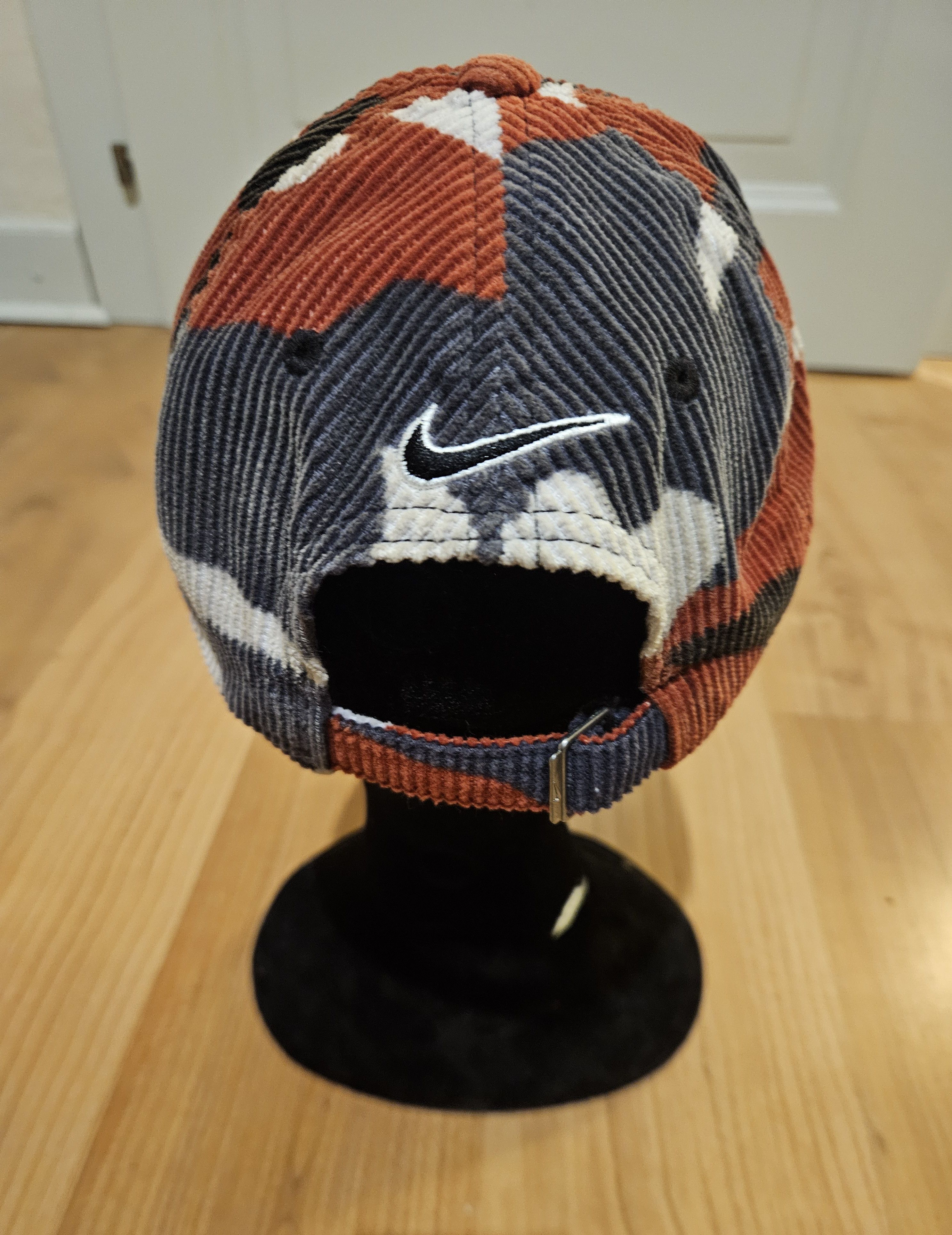 Nike × Supreme Supreme x Nike Arc Corduroy 6 Panel Cap Size ONE SIZE - 4 Thumbnail
