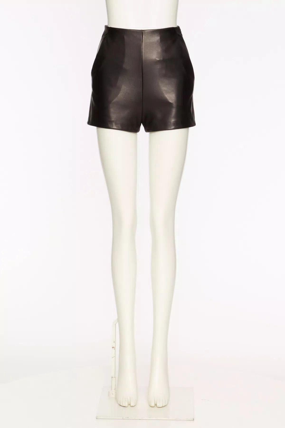 Valentino o1s1wg110625 Shorts in Black Size 26" / US 2 / IT 38 - 1 Thumbnail