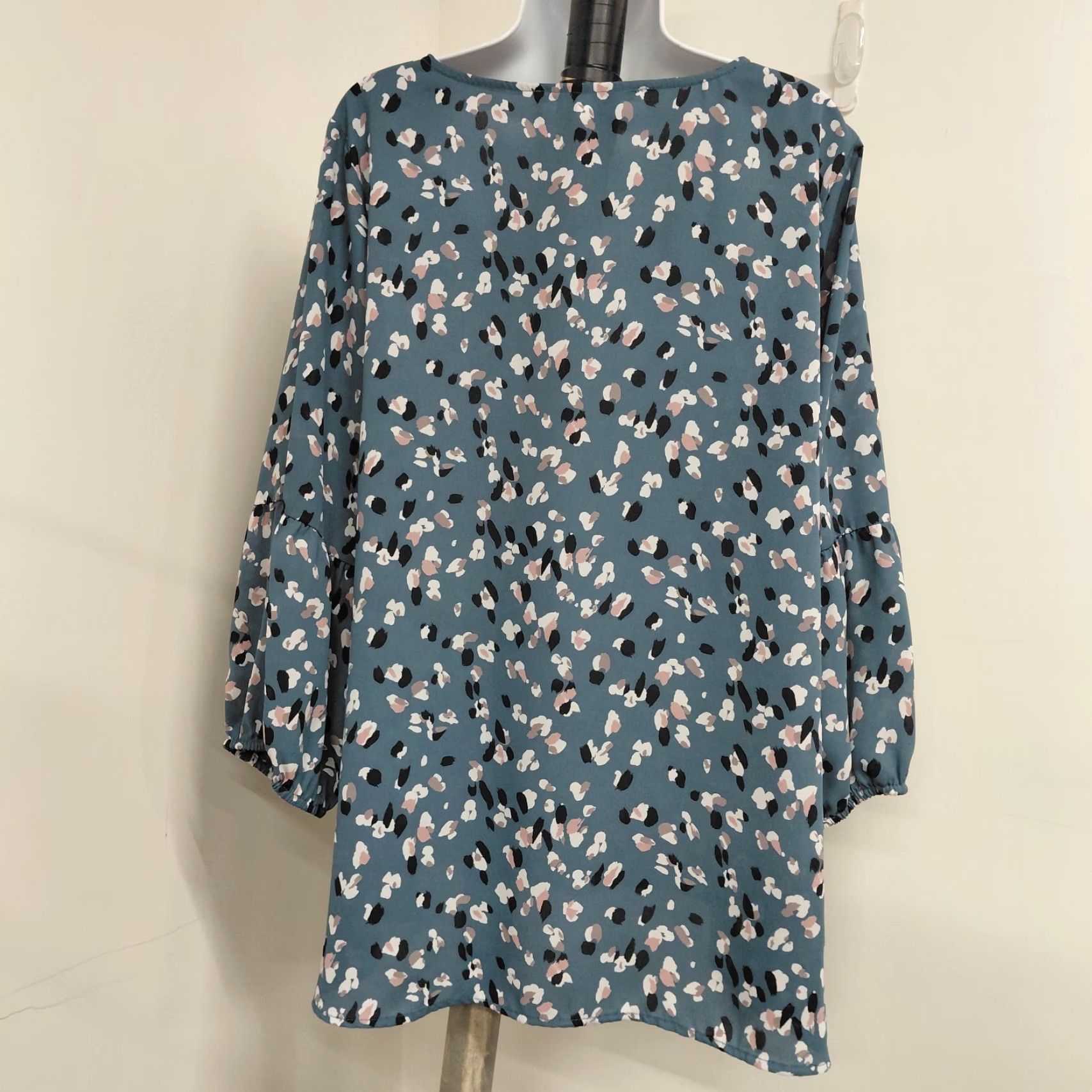 Vintage Collective Concepts Blouse Women's 1X Plus Size Slate Blue Balloon Sleeve Vneck Size XL / US 12-14 / IT 48-50 - 4 Thumbnail