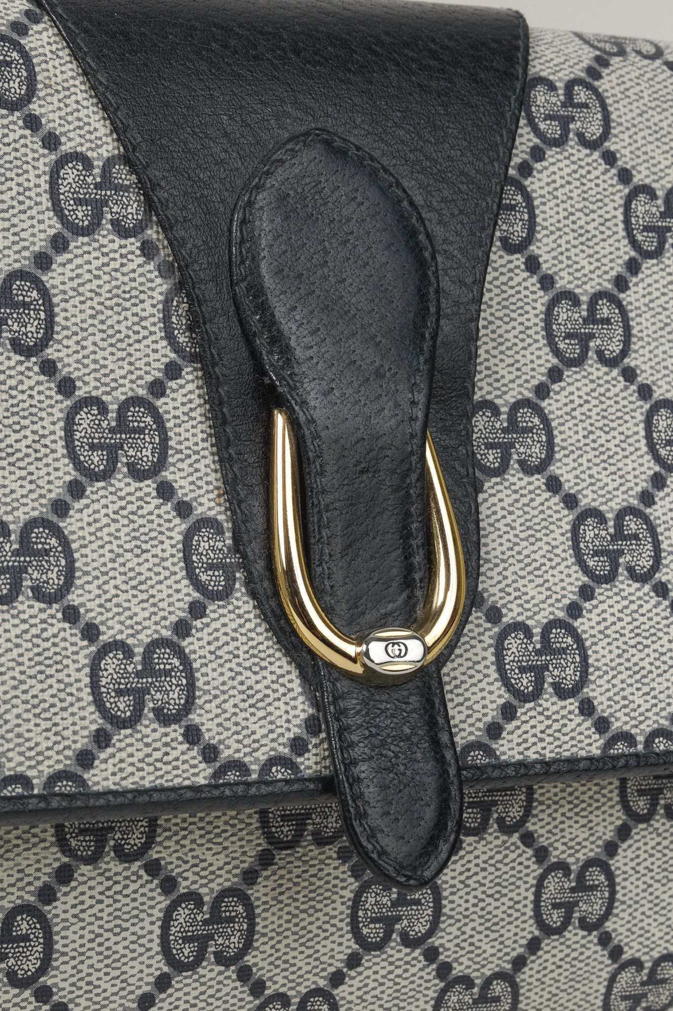 Gucci Gucci Vintage Navy Blue Monogram Clutch Bag Size ONE SIZE - 8 Thumbnail