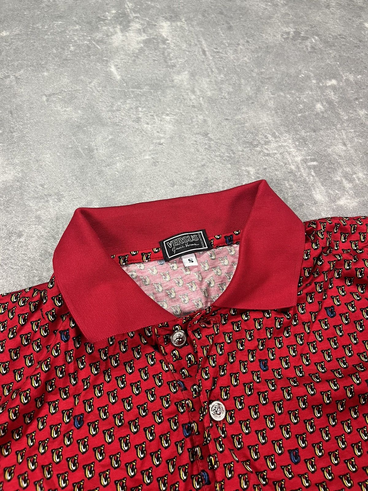 Versace Rare Vintage Versus Versace Monogram Polo Shirt Size US M / EU 48-50 / 2 - 6 Thumbnail