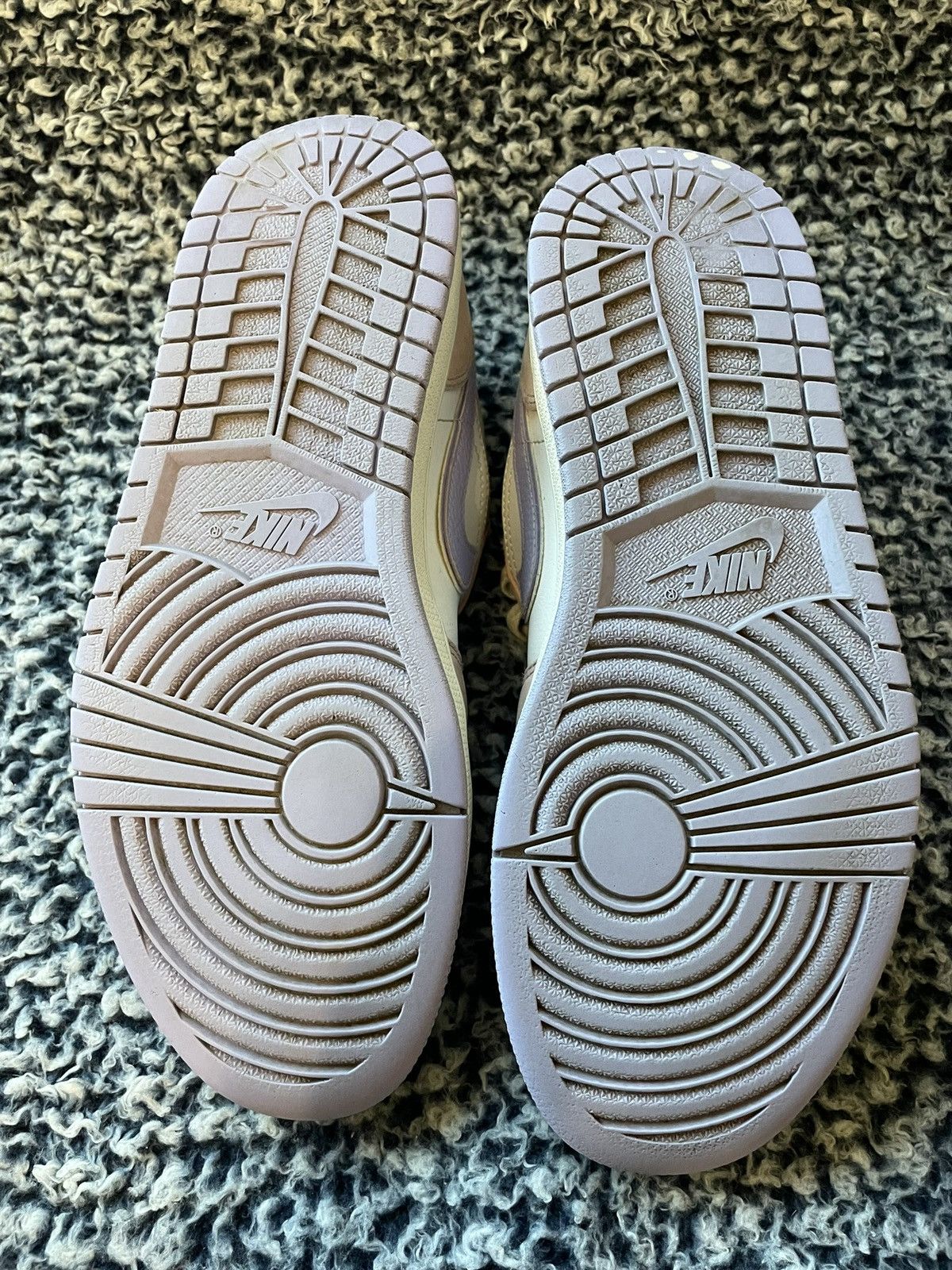 Jordan Brand Jordan 1 Low Arctic Punch Size US 9.5 / EU 42-43 - 6 Thumbnail