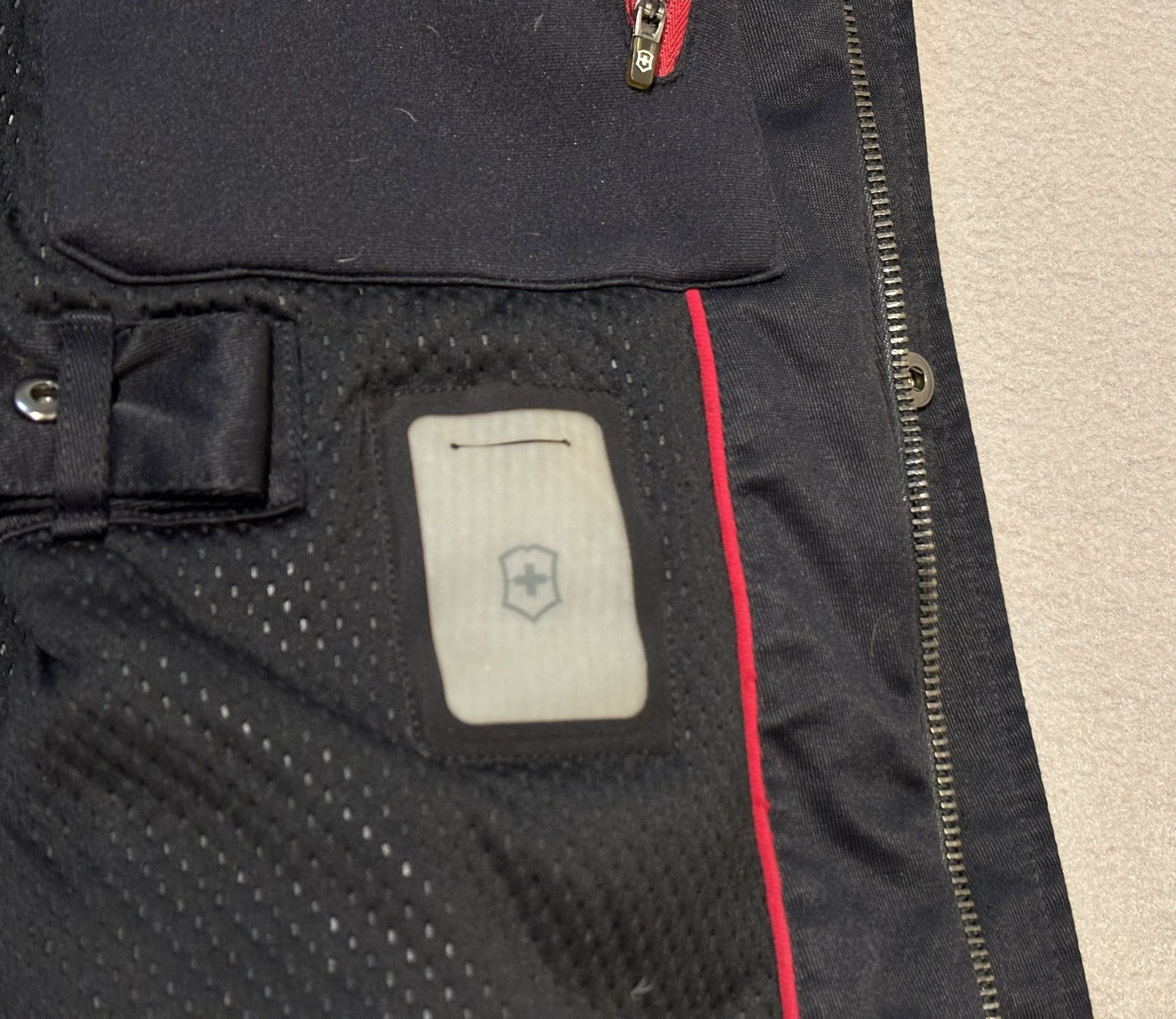 Victorinox Victorinox winter jacket size S Size US S / EU 44-46 / 1 - 15 Thumbnail