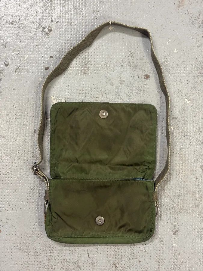 John Galliano John Galliano Olive Canvas Embroidered Sunflower Crossbody Bag Size ONE SIZE - 4 Thumbnail
