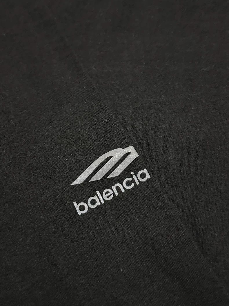 Balenciaga Balenciaga Women's black with 3m reflective Logo on cuffs Size M / US 6-8 / IT 42-44 - 3 Thumbnail