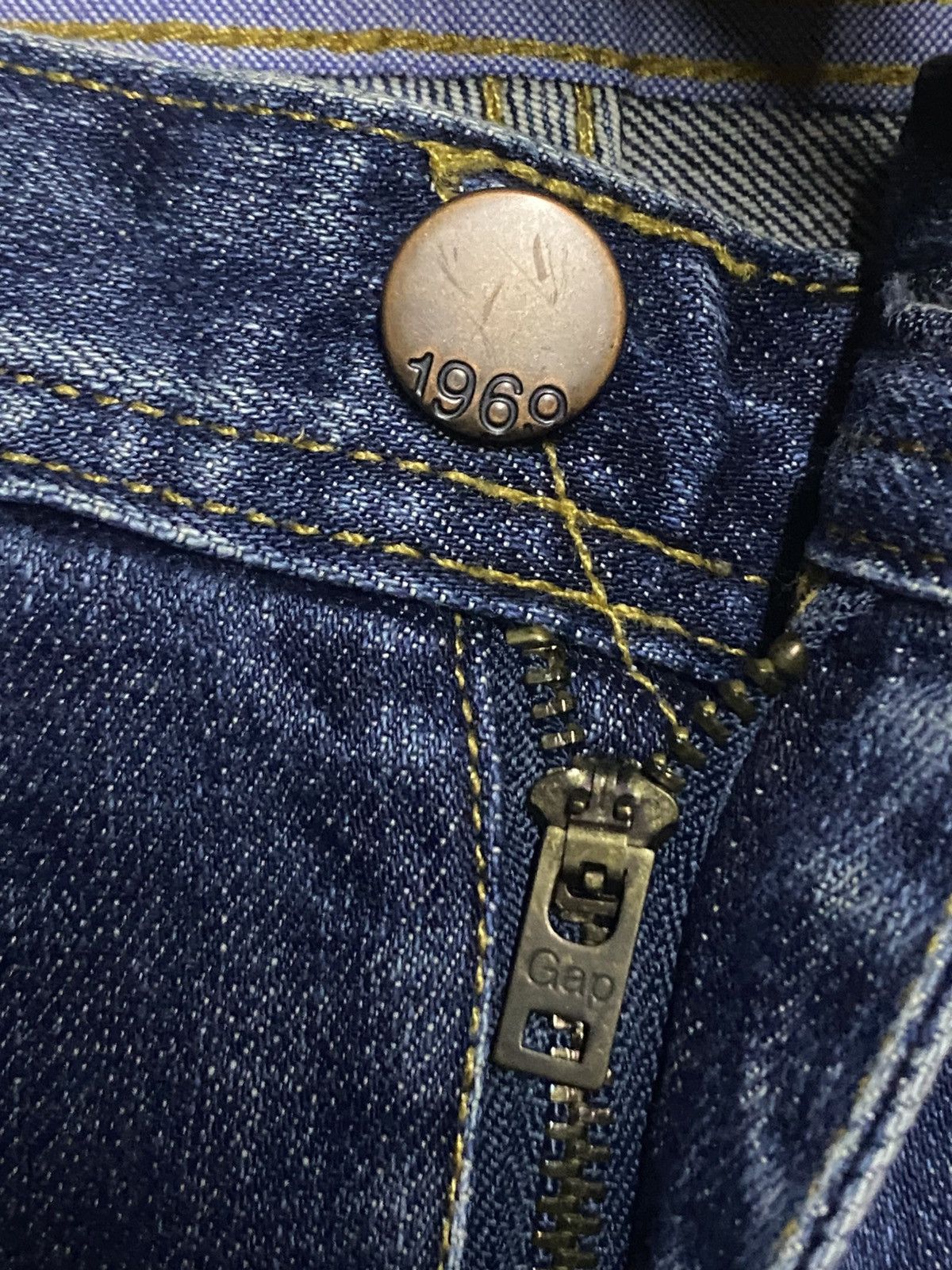 Dapper Dan × Gap Vintage Gap Denim Blue Wash Distressed Bootcut Jeans Size US 33 - 12 Thumbnail