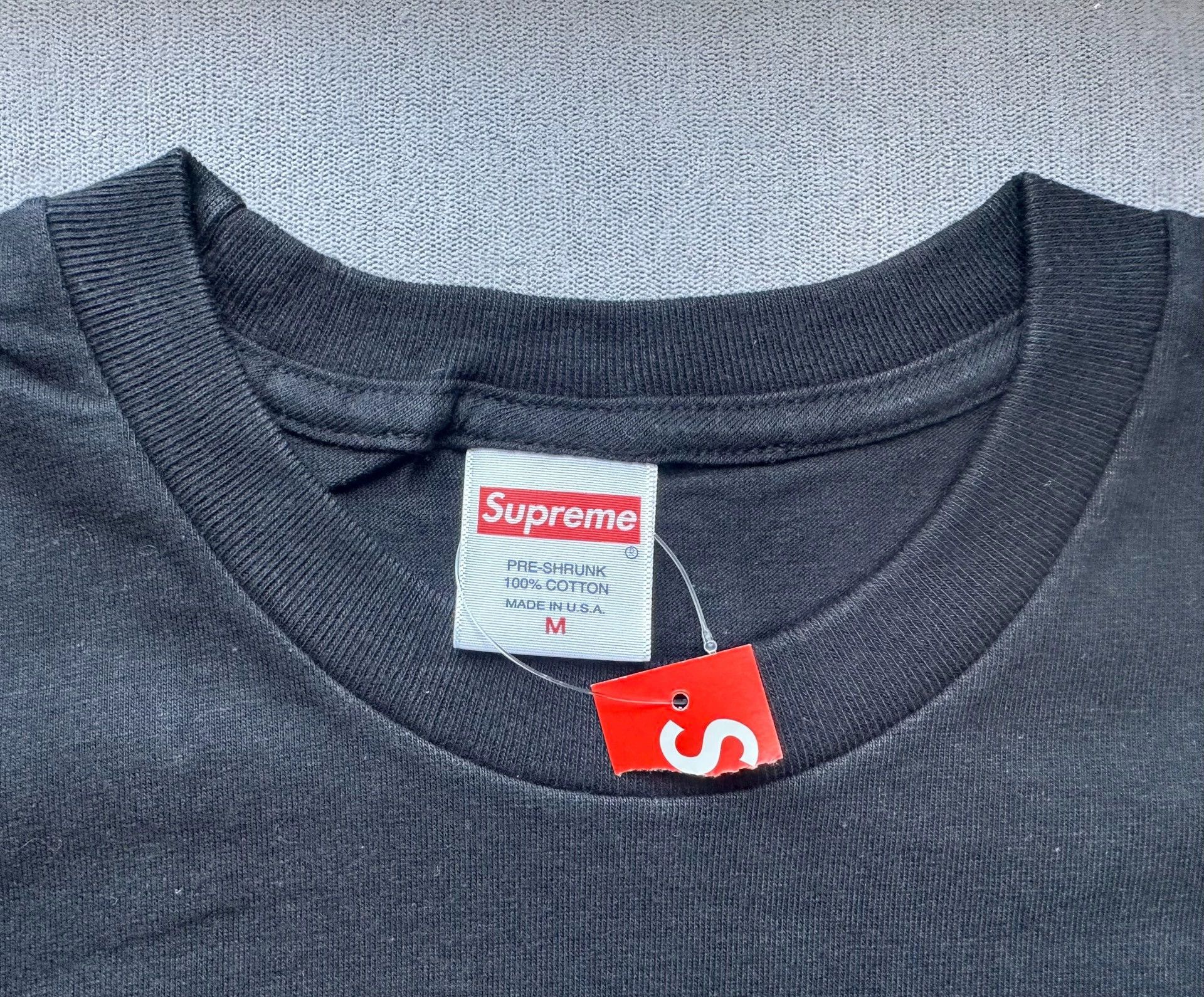 Supreme Supreme Vampirella S/S Tee Black M New w/ Tags Size US M / EU 48-50 / 2 - 2 Thumbnail