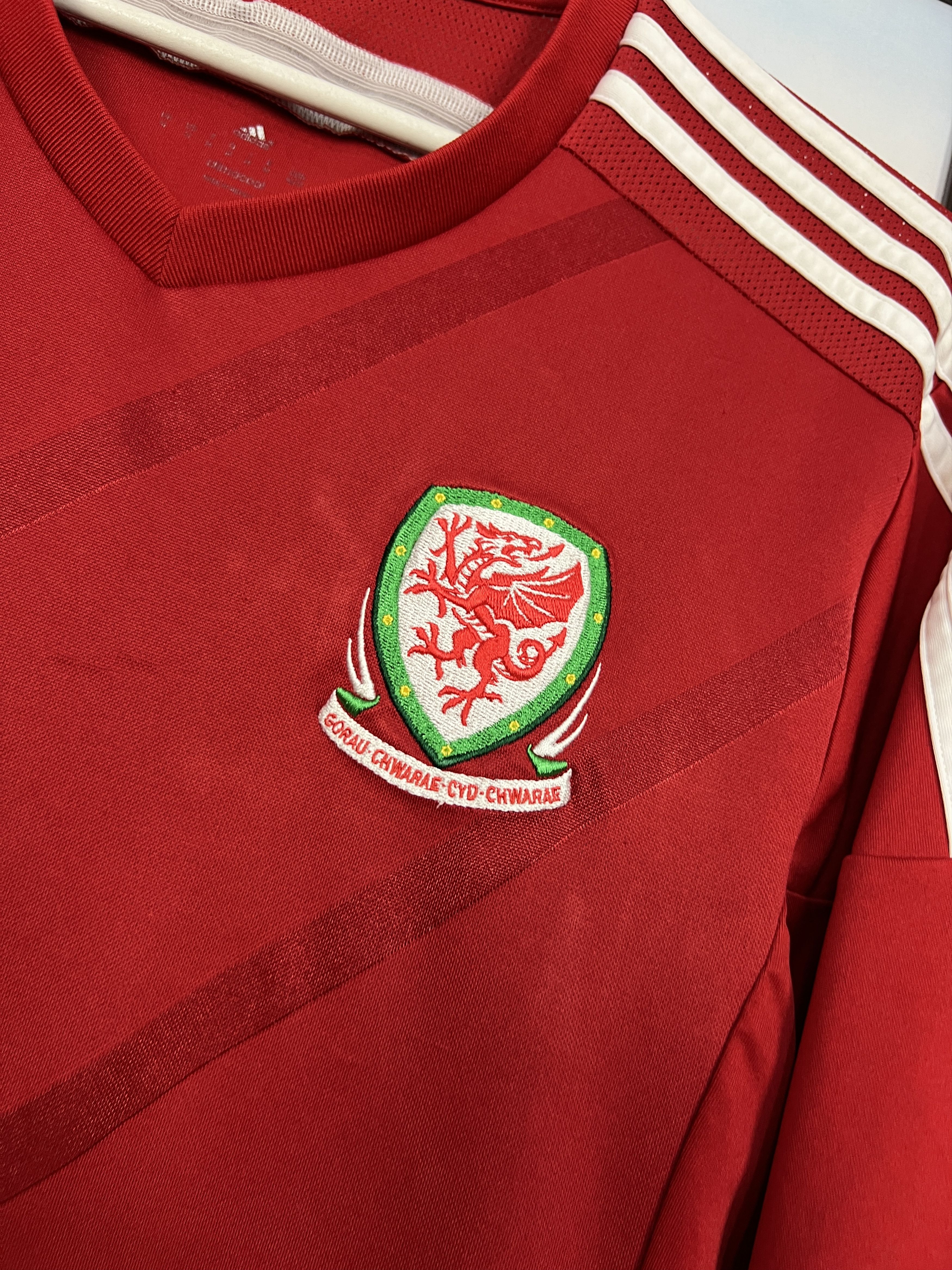 Adidas Wales Home football shirt 2013 Soccer Adidas Jersey Size US M / EU 48-50 / 2 - 3 Thumbnail