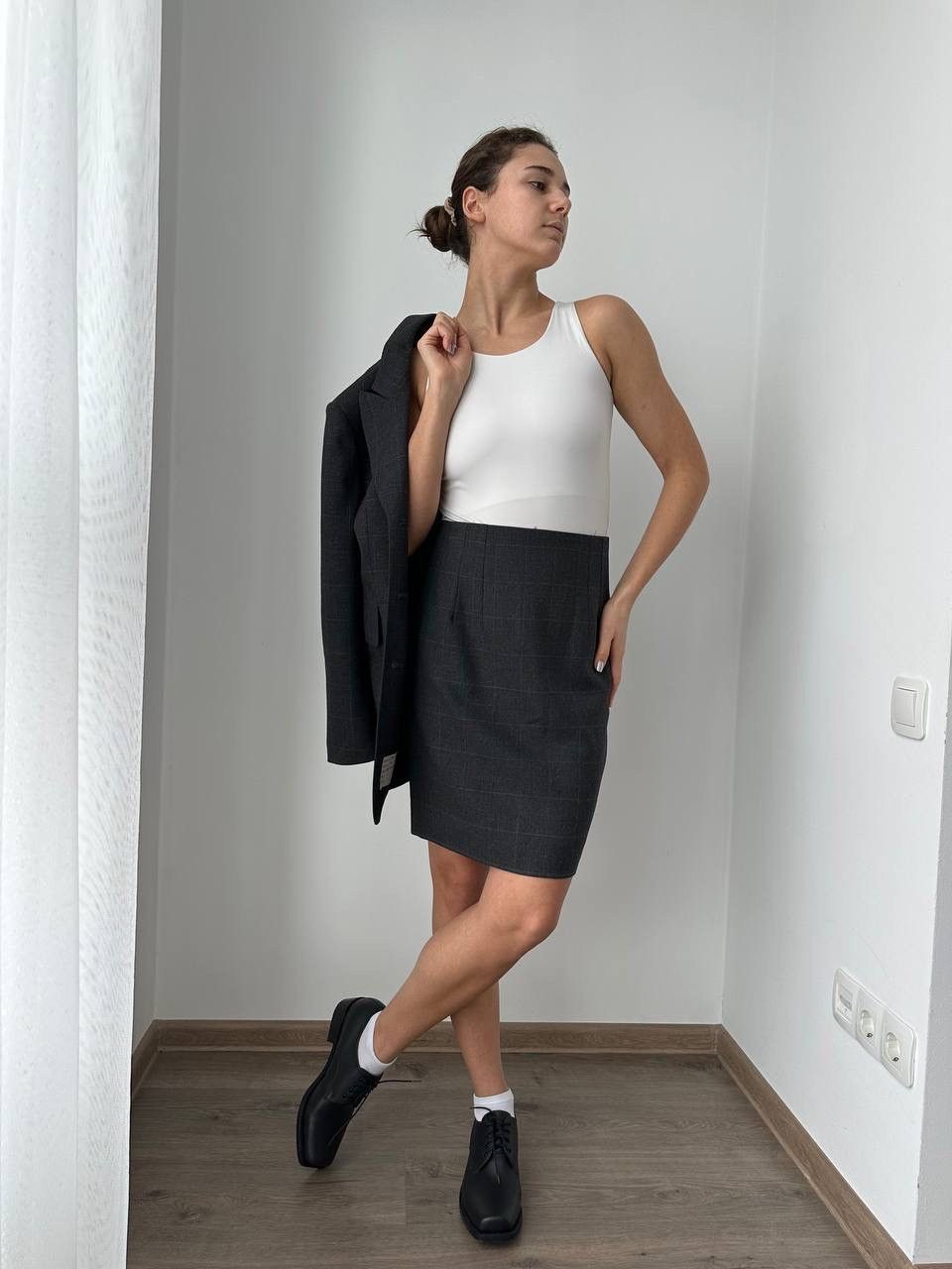 Kiton × Vintage Vintage Kiton Gray Women's Blazer Skirt Suit Lana Mohair Size M / US 6-8 / IT 42-44 - 1 Thumbnail