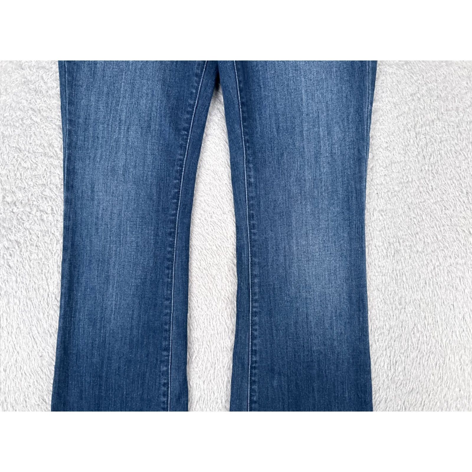 Vintage ELLE Jeans Womens Blue Denim Flared Low Rise 28x30 Slimming Stretch 5-Pocket Design Regular 2/Adult Womens Jeans Size 26" / US 2 / IT 38 - 3 Thumbnail