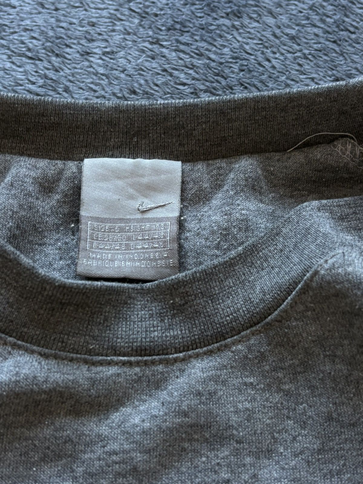 Nike 00s Vintage Nike Oversized Big Swoosh Logo Y2K Sweatshirt Size US S / EU 44-46 / 1 - 4 Thumbnail