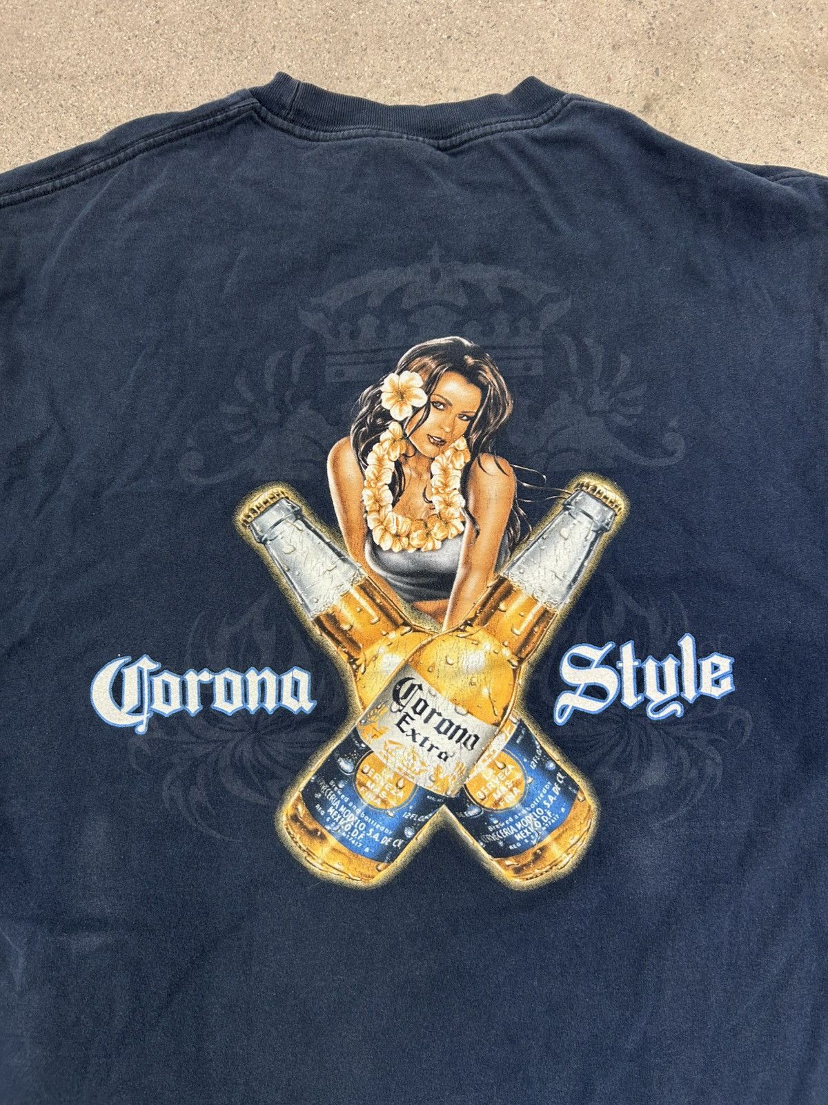 Vintage VINTAGE CORONA EXTRA BIKINI MODEL T-SHIRT Size US XL / EU 56 / 4 - 1 Thumbnail
