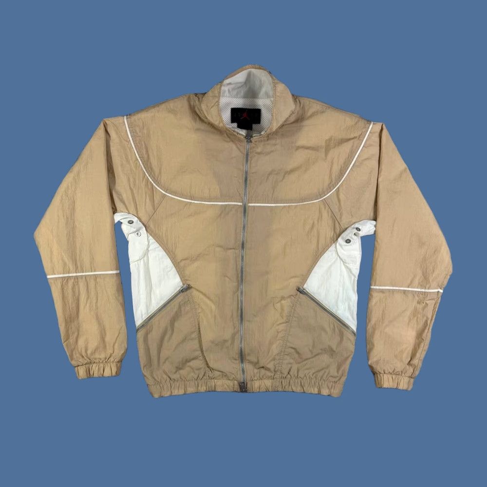 Jordan Brand Air Jordan Essentials Desert Cream Warmup Jacket DV7624-277 Men's Size S Size US S / EU 44-46 / 1 - 1 Thumbnail