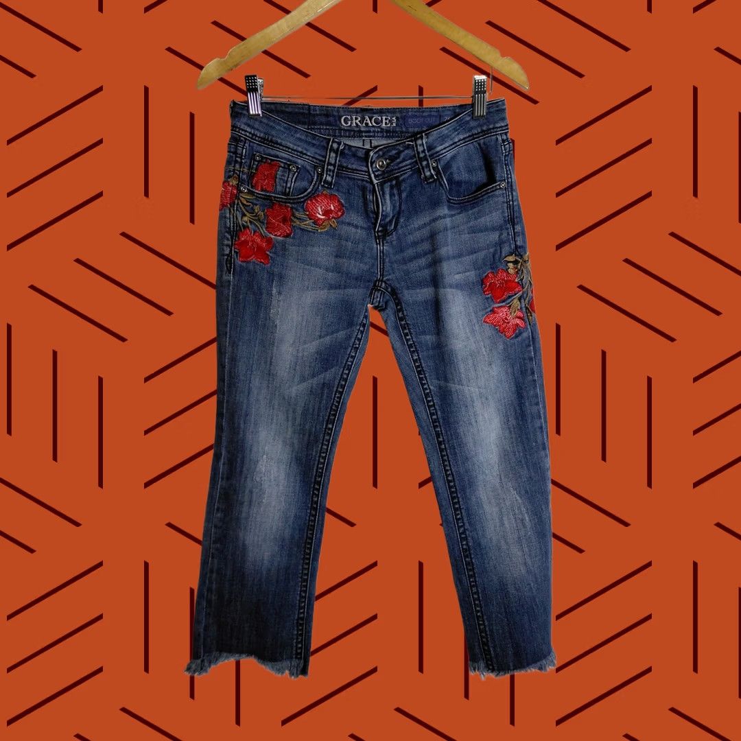 Grace in LA GRACE Boot Cut Jeans Women Size 26 Embroidered Blue Denim Bootcut Size 26" / US 2 / IT 38 - 1 Thumbnail