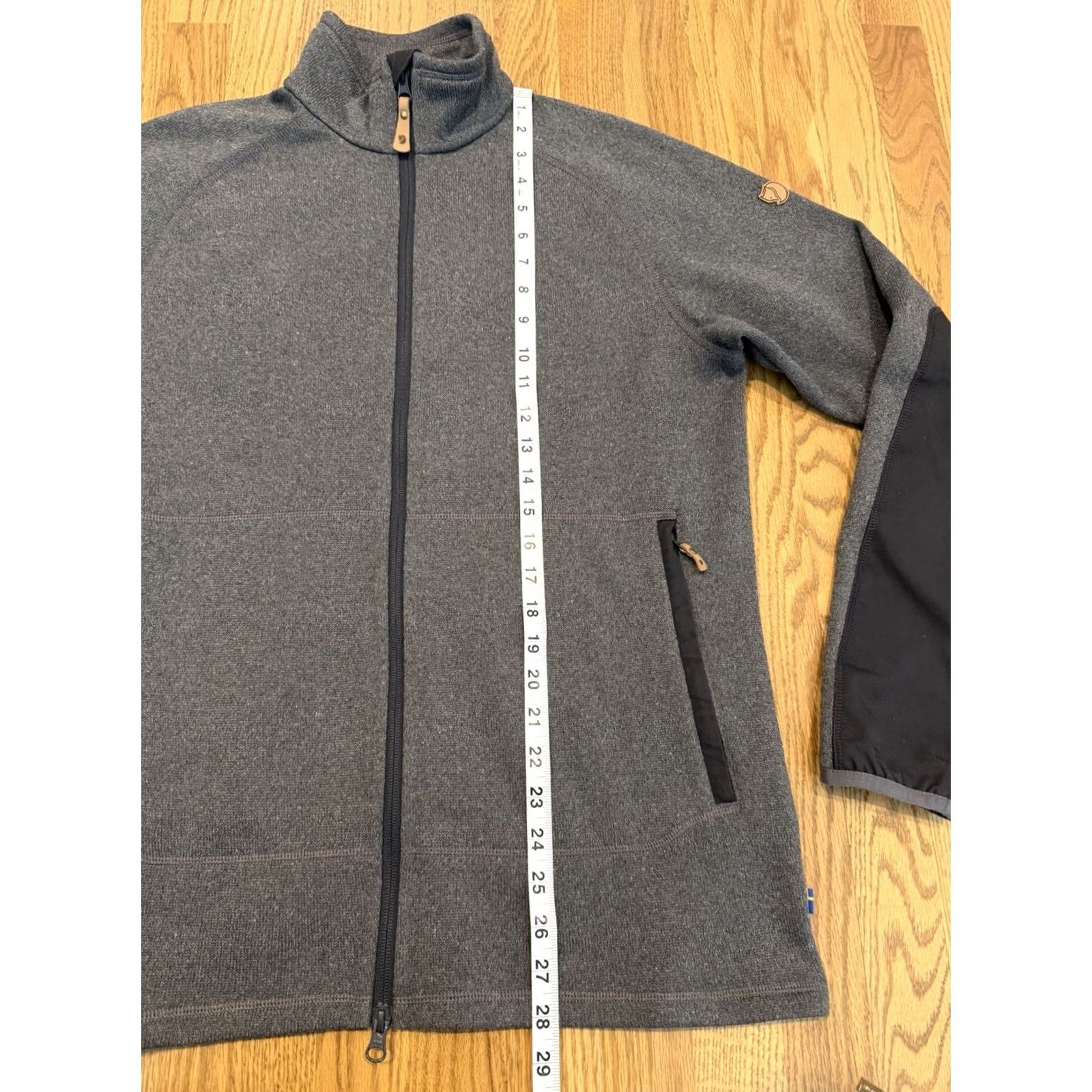 Vintage Fjällräven Ovik Jacket Men’s Medium Grey Full Zip Fleece Pocket Regular Size M Outdoors Outdoor Hiking Casual Travel Pattern Solid Size US M / EU 48-50 / 2 - 7 Thumbnail