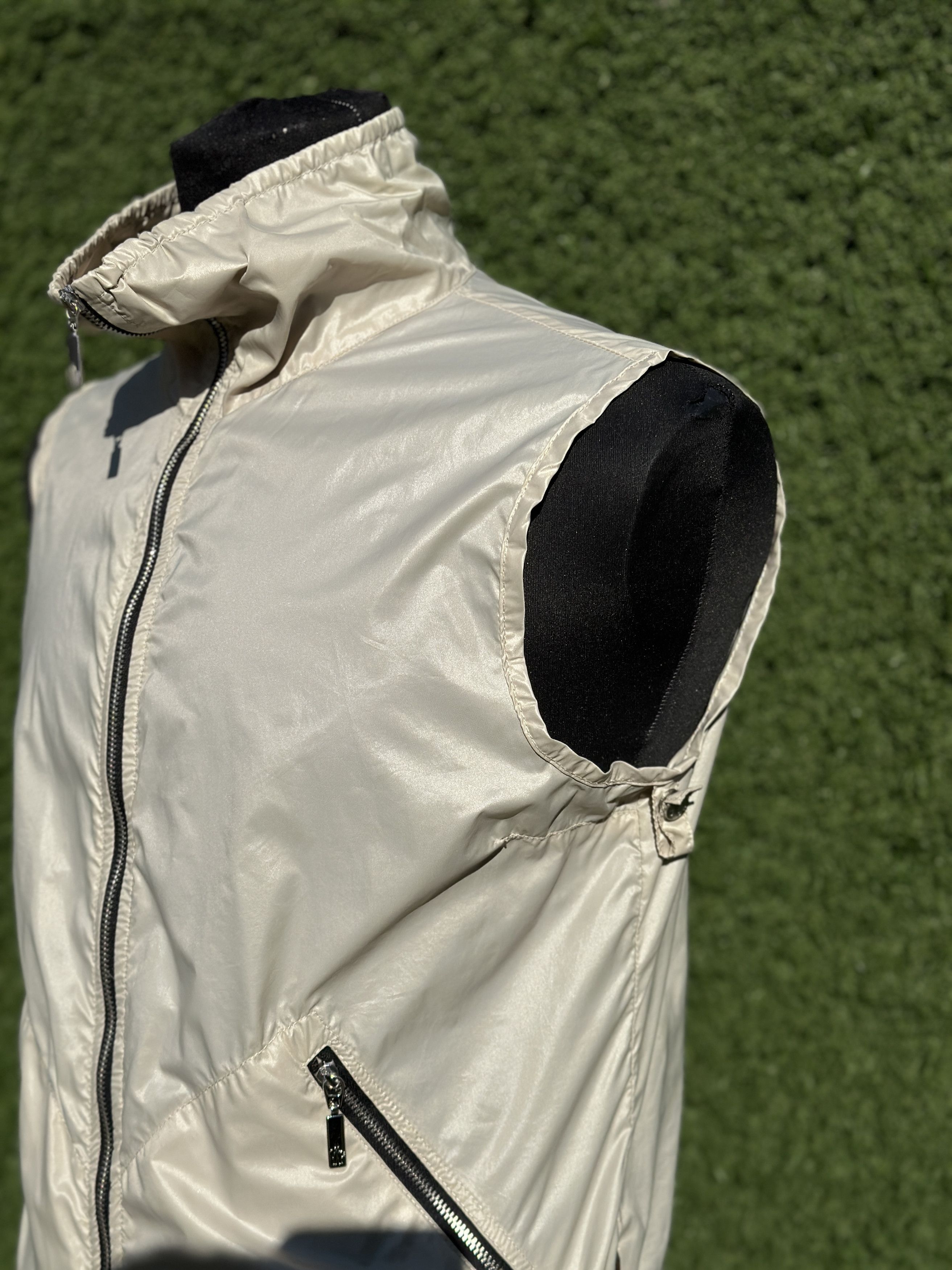 Moncler Moncler Lightweight Nylon Vest Beige Technical Gilet Size 4 Size S / US 4 / IT 40 - 13 Thumbnail