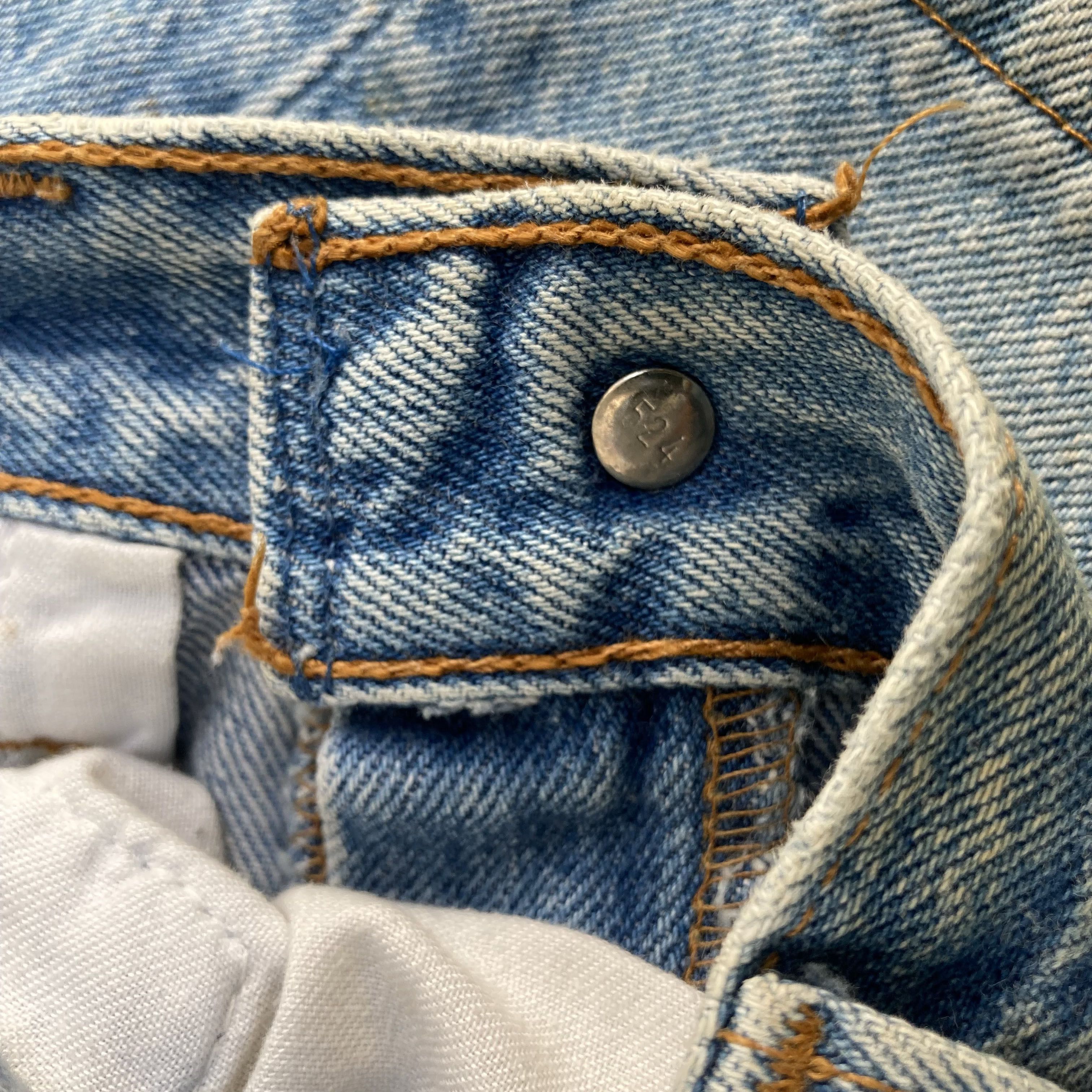 Levi's × Vintage Vtg Levis 501 Distressed Ripped Light Blue Dirty Jeans Size US 31 - 6 Thumbnail