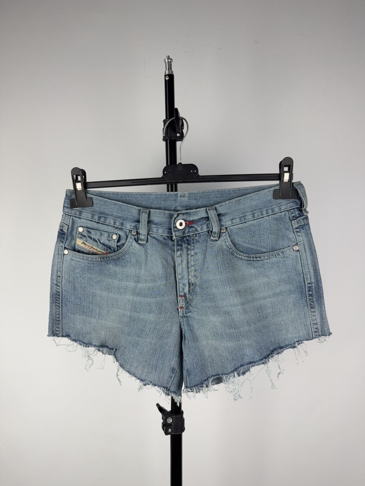 Diesel Vntg Diesel Denim Cutoff Shorts Distressed Italy W30 Women Size 30" / US 8 / IT 44 - 1 Thumbnail