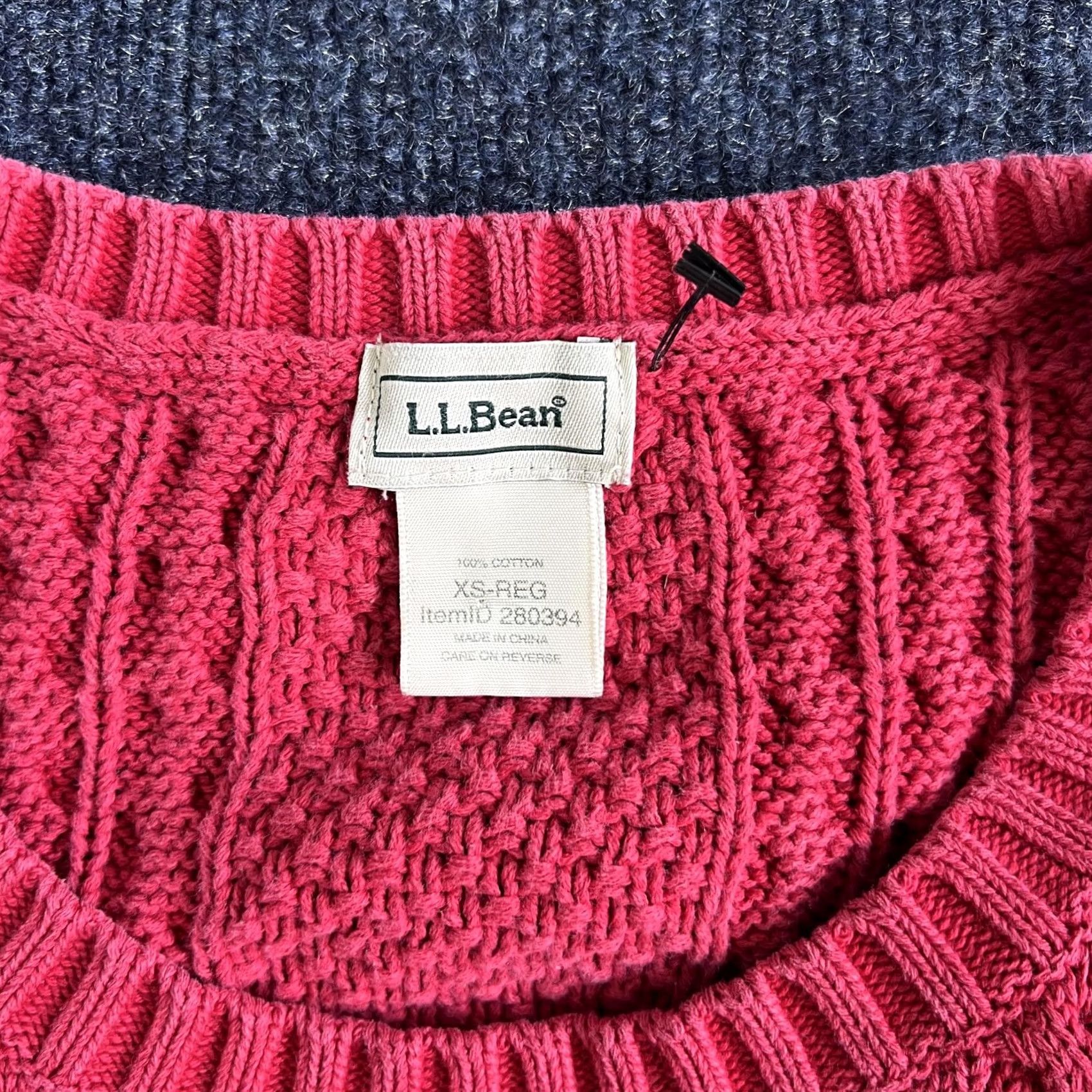 Vintage L.L. Bean Sweater Womens XS Pink Cable Knit Button Shoulder Crewneck Shirt Womens XS Pink Cable Knit Button Shoulder Crewneck Size XS / US 0-2 / IT 36-38 - 3 Thumbnail