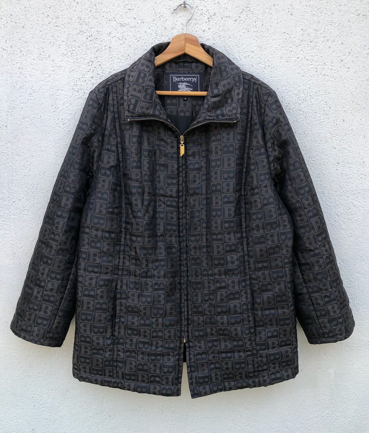 Burberry Vintage Burberry's All-Over Patterned Padded Jacket Size XL / US 12-14 / IT 48-50 - 1 Thumbnail