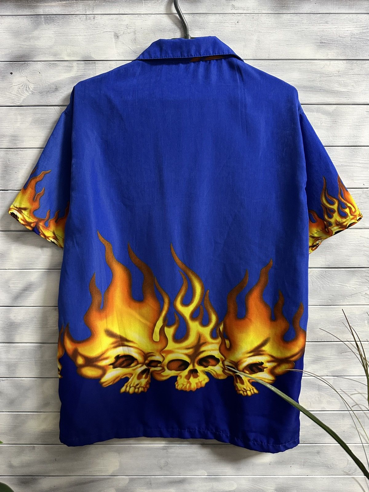 Band Tees Rare Vintage Shirt Fire Skulls Golden Trading. Size US XL / EU 56 / 4 - 5 Thumbnail