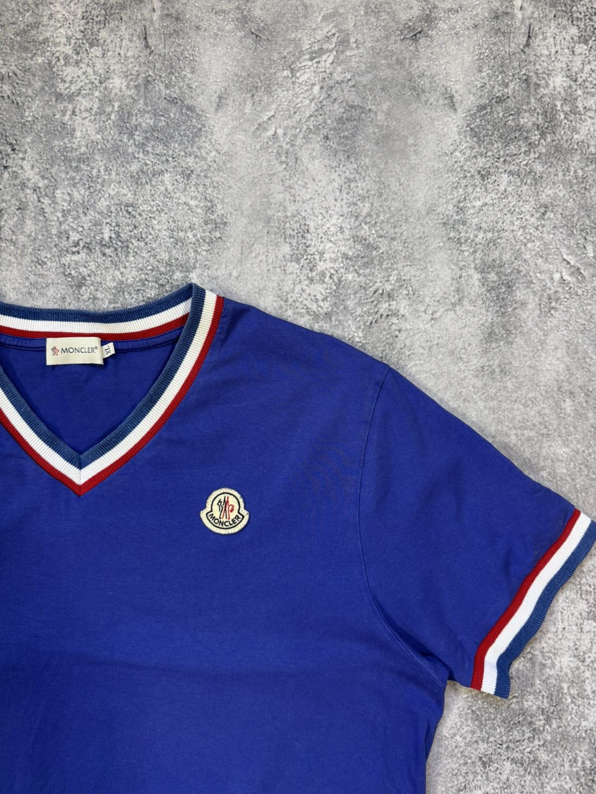 Moncler MONCLER V neck tshirt Size US M / EU 48-50 / 2 - 3 Thumbnail