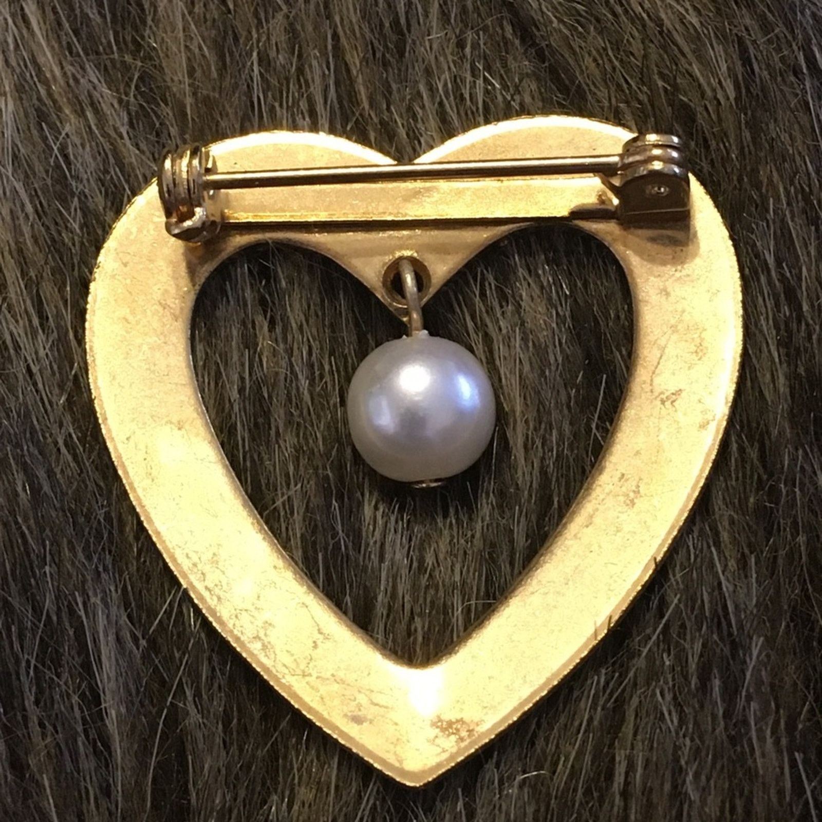 Vintage Vintage gold tone heart dangle pearl accent brooch Size ONE SIZE - 2 Thumbnail