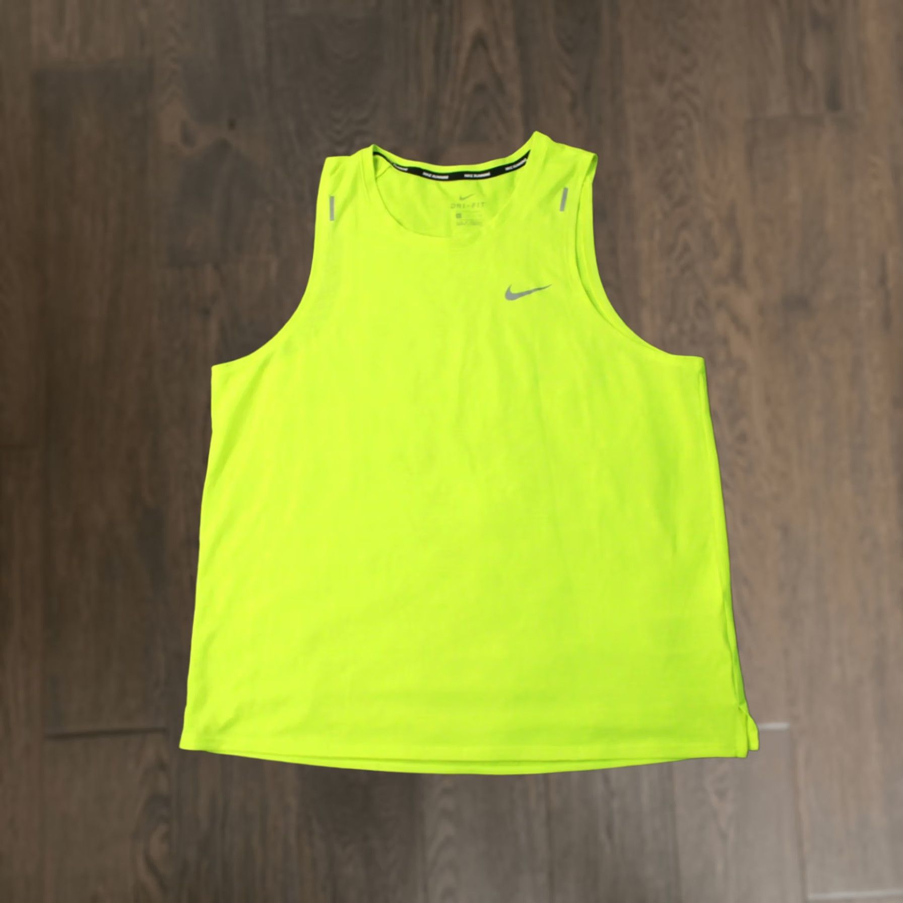 Nike NIKE Running DRI-FIT ORIGINAL 2021 RUN TRAINING MEN VEST SHIRT JERSEY SIZE L Neon Nike Running Tank Sleeveless Size US L / EU 52-54 / 3 - 1 Thumbnail