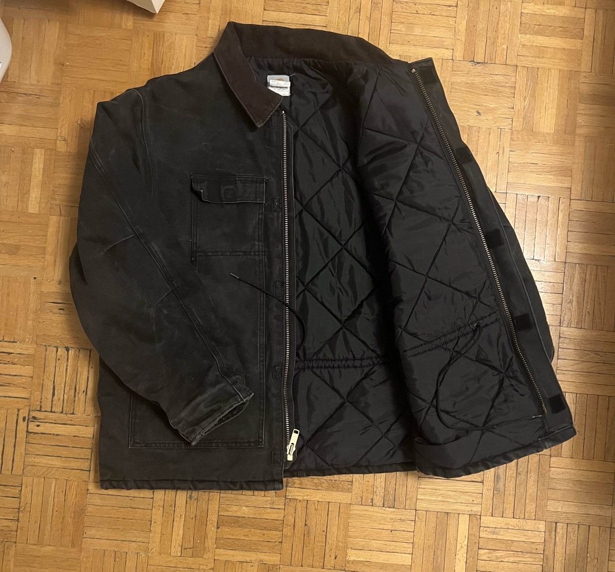 Carhartt × Vintage Vintage Carhartt Jacket Mens Size 62 Black Distressed Size US XXL / EU 58 / 5 - 2 Thumbnail