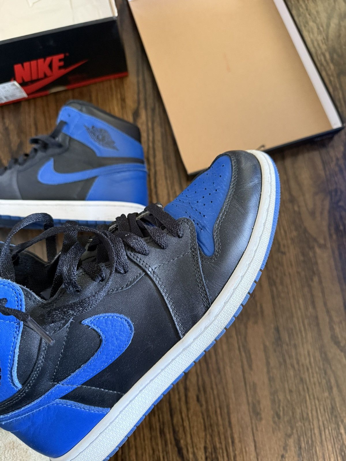 Jordan Brand Jordan 1 royal 2017 Size US 11 / EU 44 - 11 Thumbnail
