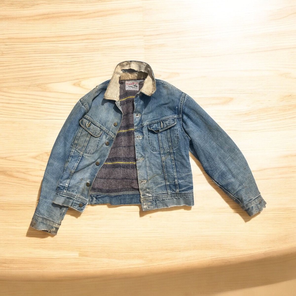 Lee × Vintage Thrash!! Vintage Lee 101 LJ Size US M / EU 48-50 / 2 - 1 Thumbnail