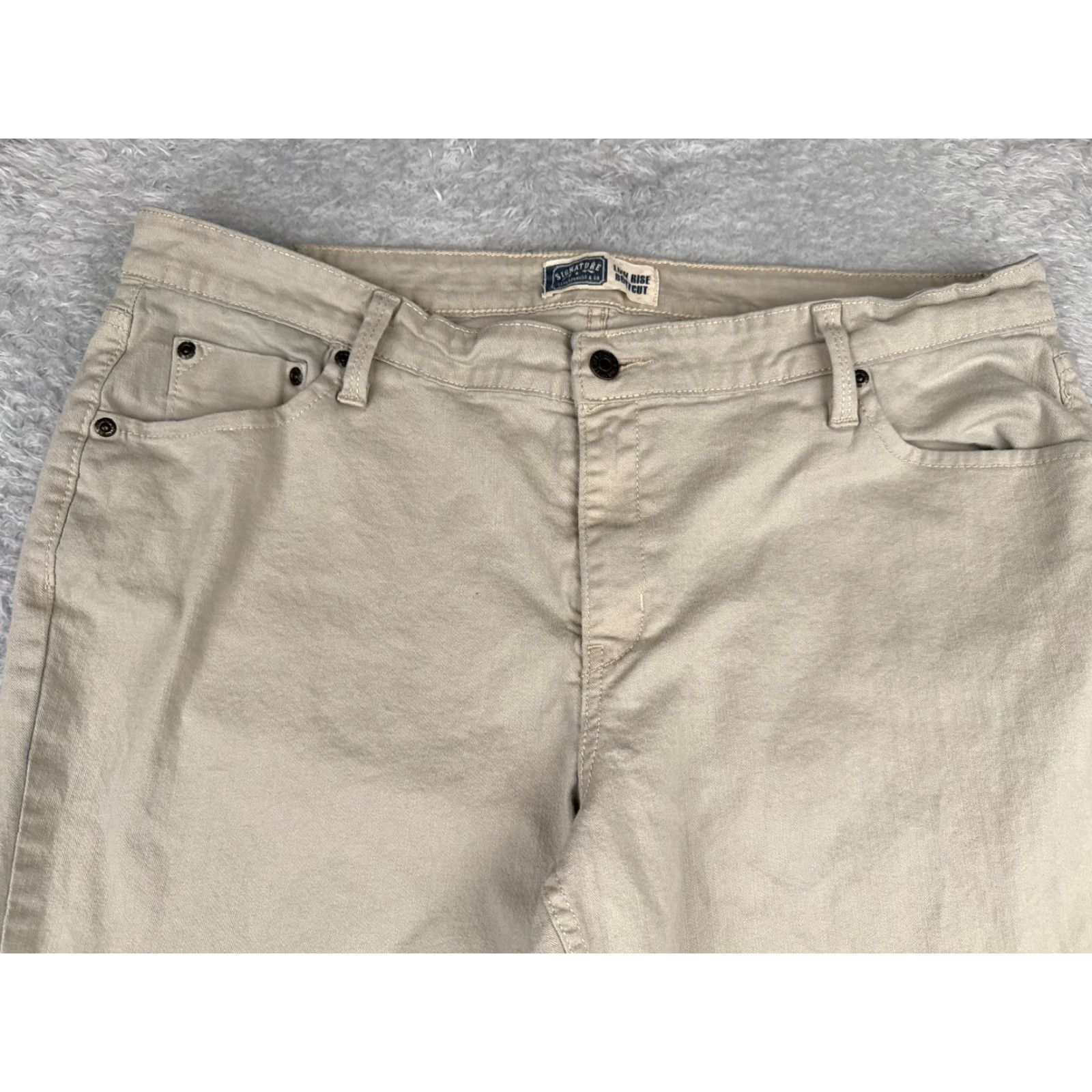 Levi's VINTAGE Levi's Jeans Women 18 Beige Denim Low Rise Bootcut Cotton Medium Wash 38x29 Remains? Size 40" / US 18 - 4 Thumbnail