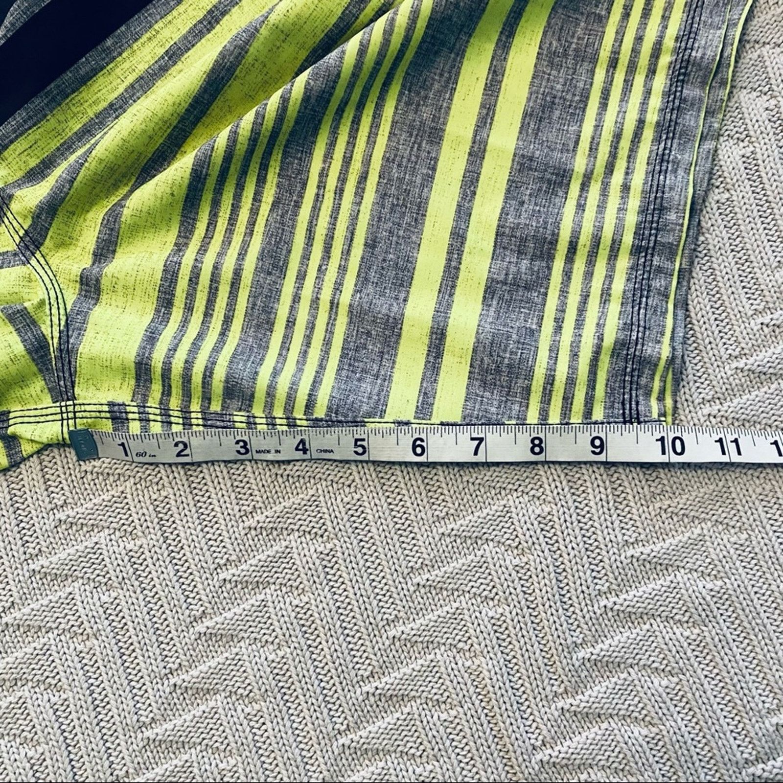 Hurley Hurley yellow and gray striped board shorts Size US 36 / EU 52 - 6 Thumbnail
