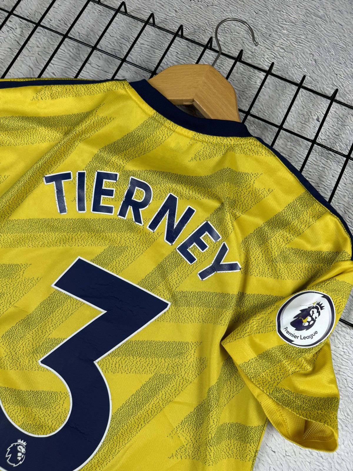 Adidas × Vintage TIERNEY Vintage Arsenal 2019/20 Adidas Jersey Blokcore S sz Size US S / EU 44-46 / 1 - 12 Thumbnail