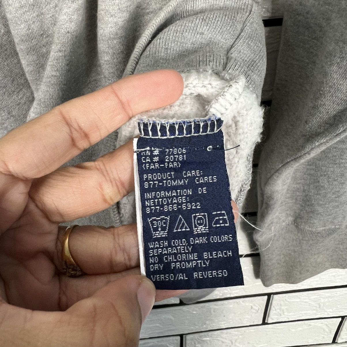 Tommy Hilfiger Y2k Vintage TOMMY HILFIGER Big Logo Sweatshirt #3943-C180 Size US M / EU 48-50 / 2 - 10 Thumbnail