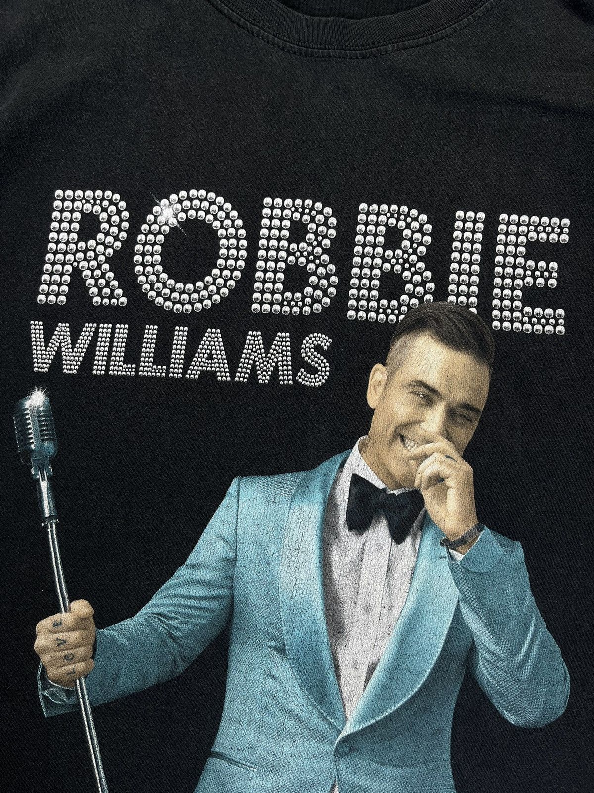 Band Tees × Vintage Vintage Robbie Williams live show London graphic band tee Size US L / EU 52-54 / 3 - 6 Thumbnail