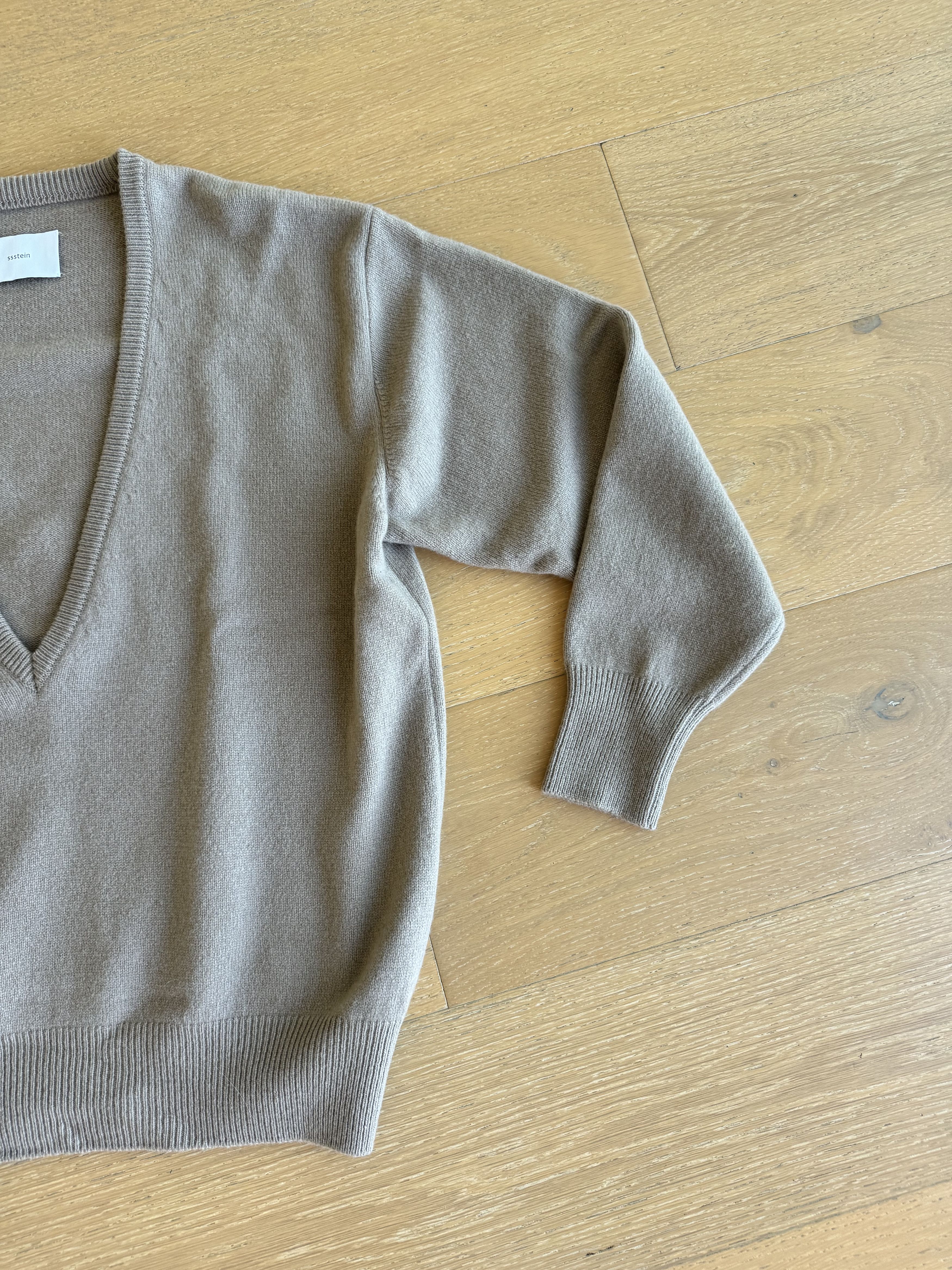 Other Mens V Neck Sweater Size US S / EU 44-46 / 1 - 2 Thumbnail