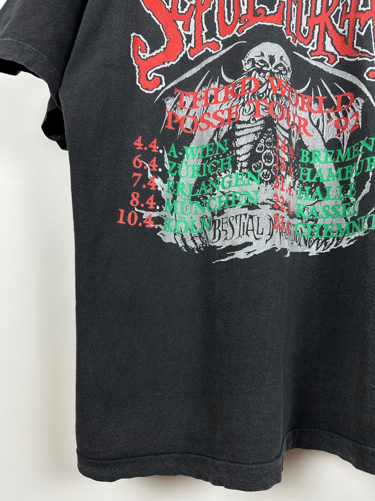 Band Tees 1992 Vintage Sepultura Third World Posse Tour T-Shirt Size US XL / EU 56 / 4 - 17 Thumbnail