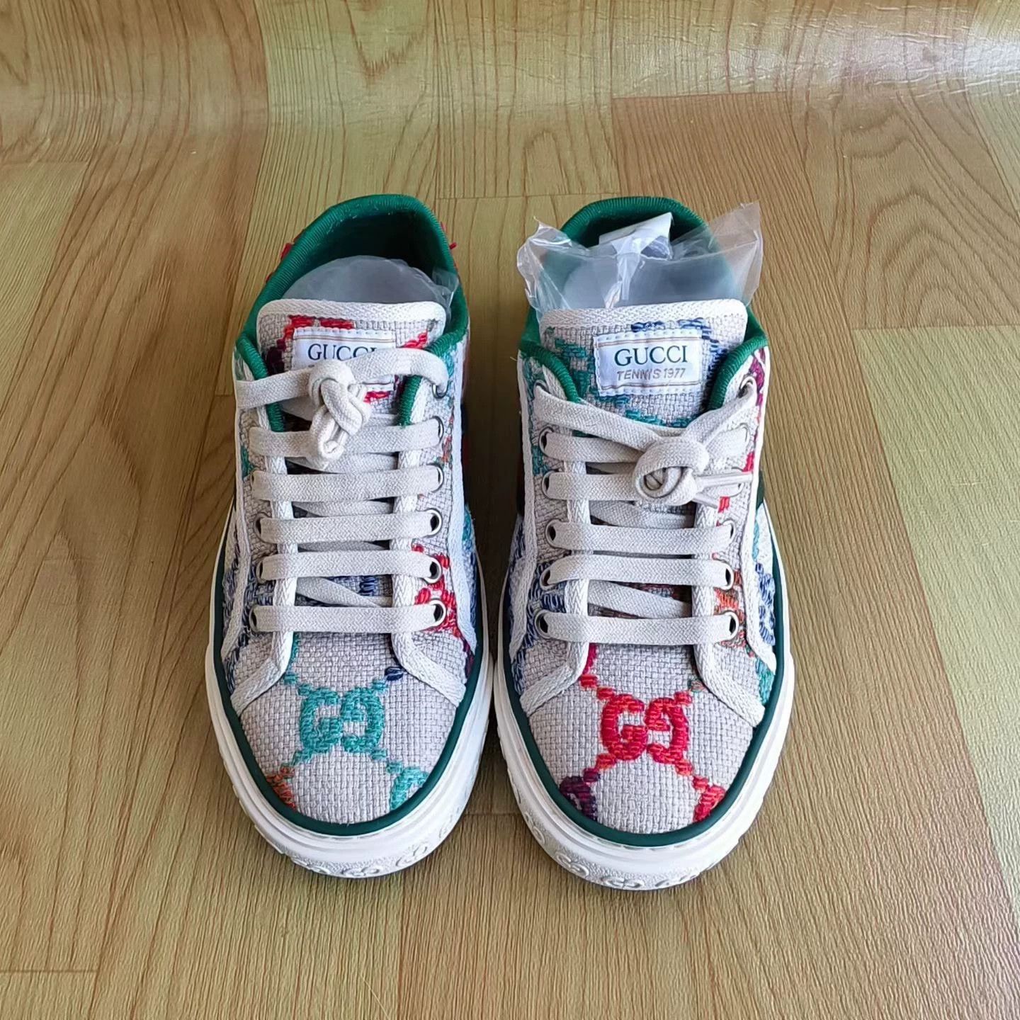 Gucci GUCCI Tennis 1977 Casual Fashion Sneakers Size US 5 / IT 35 - 1 Thumbnail