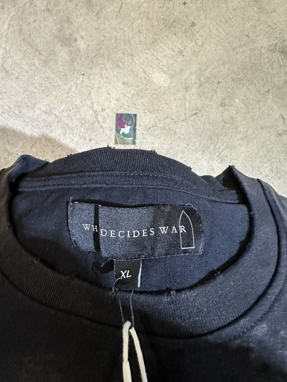 Who Decides War Who Decides War Ruff Ryders Decide War Tee Black sz XL Size US XL / EU 56 / 4 - 8 Thumbnail