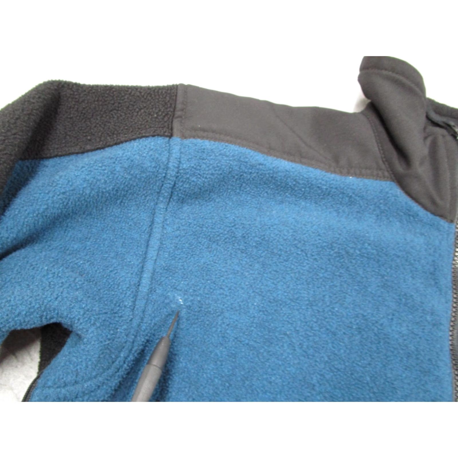 Mountain Hardwear VINTAGE Mountain Hardwear Fleece Jacket Womens 10 Blue Black Full Zip Made in USA Hiking Size L / US 10 / IT 46 - 5 Thumbnail