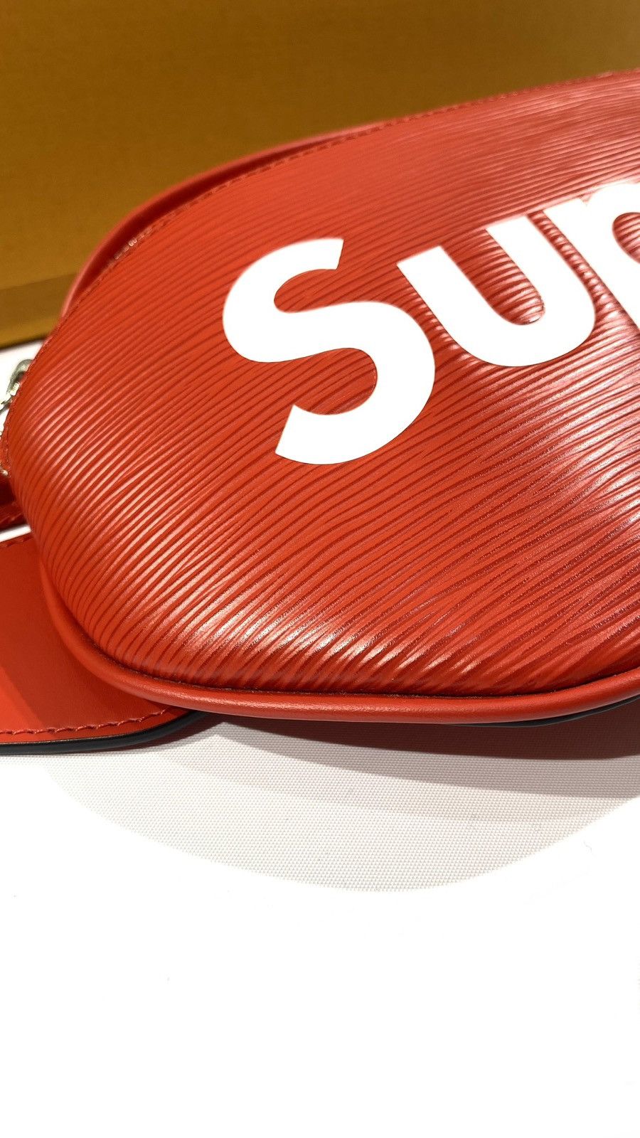 Louis Vuitton × Supreme Louis Vuitton X Supreme Bumbag Red EPI Leather Size ONE SIZE - 6 Thumbnail
